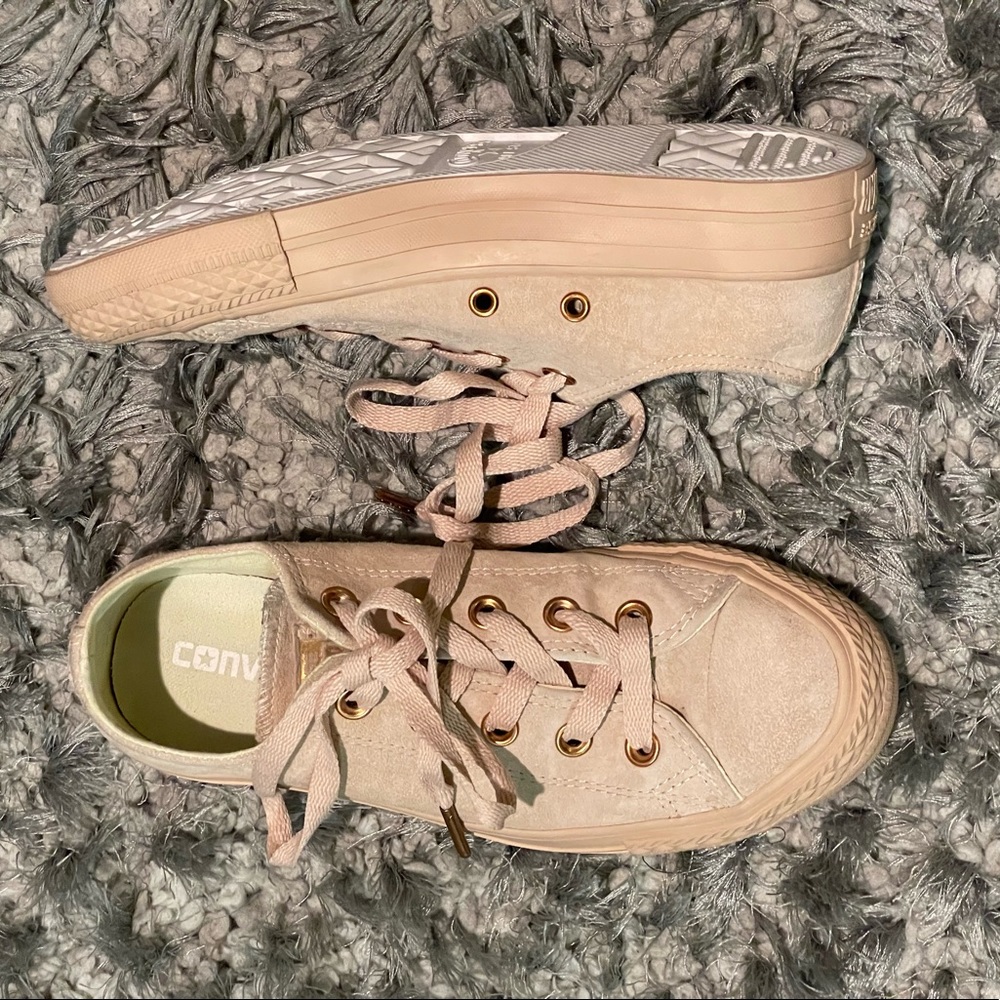 Converse - Picture 3 of 4